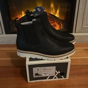 NWT in BOX! Black Alpine Design Women's Blaze Chelsea Hiking Casual Boots